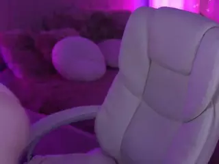 EviStar's Live Sex Cam Show