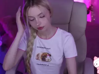 EviStar's Live Sex Cam Show