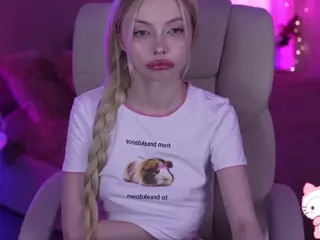 EviStar's Live Sex Cam Show