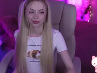 EviStar's Live Sex Cam Show