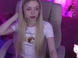 EviStar's Live Sex Cam Show