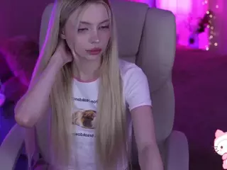 EviStar's Live Sex Cam Show
