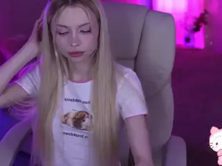 EviStar's Live Sex Cam Show