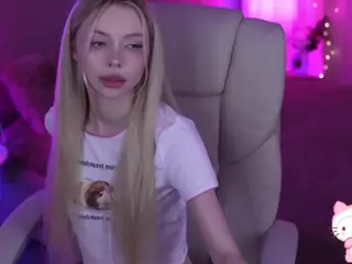 EviStar's Live Sex Cam Show