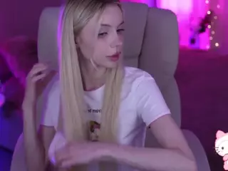 EviStar's Live Sex Cam Show