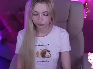 EviStar's Live Sex Cam Show