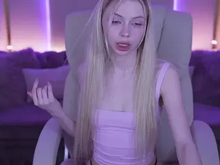 EviStar's Live Sex Cam Show