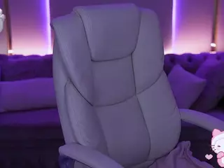 EviStar's Live Sex Cam Show