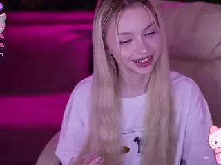 EviStar's Live Sex Cam Show