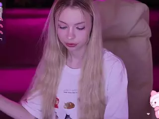 EviStar's Live Sex Cam Show