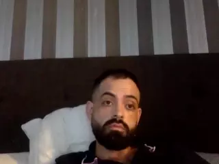 gucciyoshy's Live Sex Cam Show