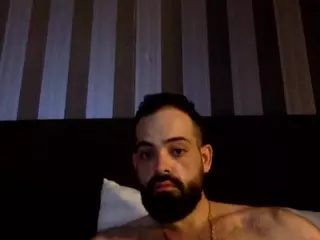 gucciyoshy's Live Sex Cam Show