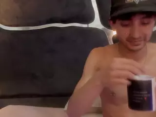 LaurynAndNarem's Live Sex Cam Show