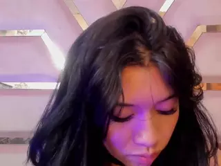 LaurynAndNarem's Live Sex Cam Show