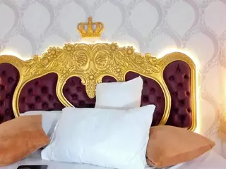 LiaStoun's Live Sex Cam Show
