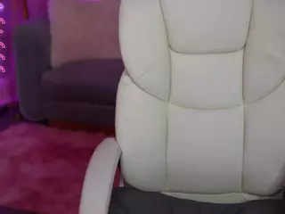 SilverrMoon's Live Sex Cam Show