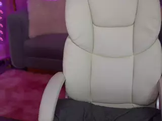 SilverrMoon's Live Sex Cam Show