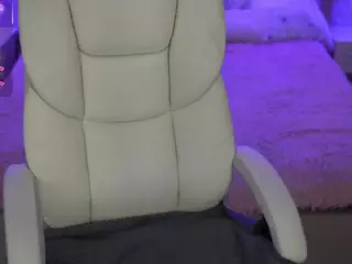 SilverrMoon's Live Sex Cam Show