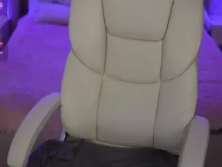 SilverrMoon's Live Sex Cam Show