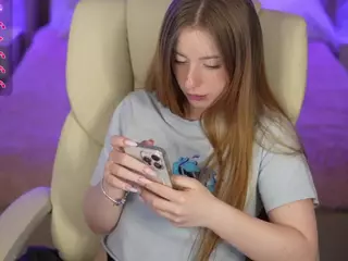 SilverrMoon's Live Sex Cam Show