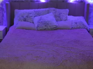 SilverrMoon's Live Sex Cam Show