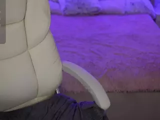 SilverrMoon's Live Sex Cam Show