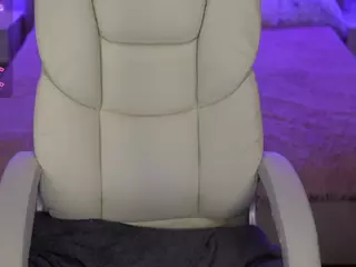 SilverrMoon's Live Sex Cam Show