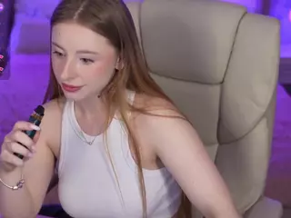 SilverrMoon's Live Sex Cam Show