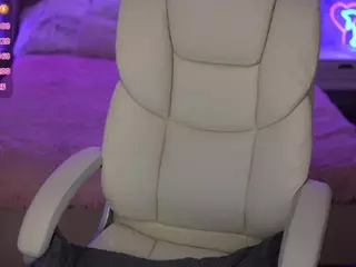 SilverrMoon's Live Sex Cam Show