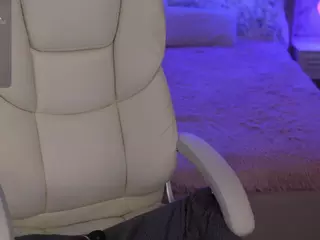 SilverrMoon's Live Sex Cam Show