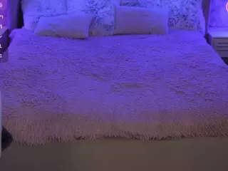 SilverrMoon's Live Sex Cam Show