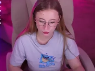 SilverrMoon's Live Sex Cam Show