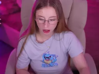 SilverrMoon's Live Sex Cam Show