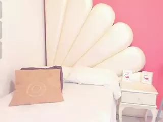 Alina-Chapman's Live Sex Cam Show