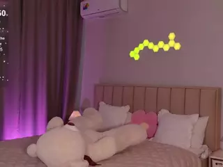 EvaBunnyrot's Live Sex Cam Show