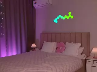 EvaBunnyrot's Live Sex Cam Show