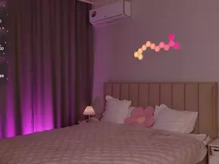 EvaBunnyrot's Live Sex Cam Show
