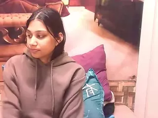 IndianPrettySmile's Live Sex Cam Show