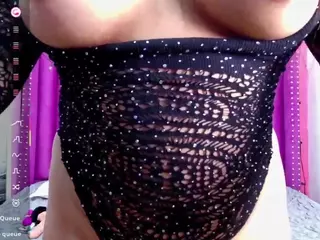 innocenthazel's Live Sex Cam Show