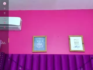 innocenthazel's Live Sex Cam Show