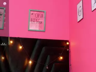 innocenthazel's Live Sex Cam Show
