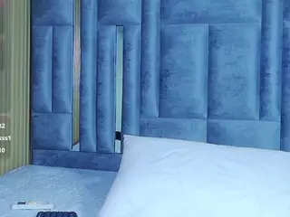 innocenthazel's Live Sex Cam Show