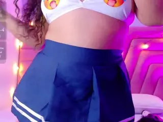 innocenthazel's Live Sex Cam Show