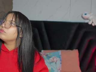 Live cam show with innocenthazel