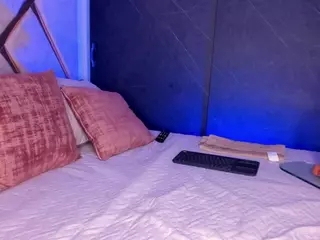 katheriin-mons's Live Sex Cam Show