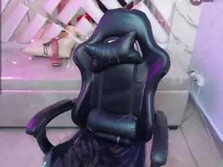 PAULASMALLTITS's Live Sex Cam Show