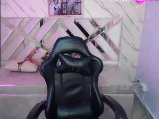 PAULASMALLTITS's Live Sex Cam Show