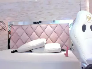 Celene-Midnight's Live Sex Cam Show