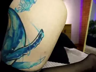 CurlyVixen's Live Sex Cam Show