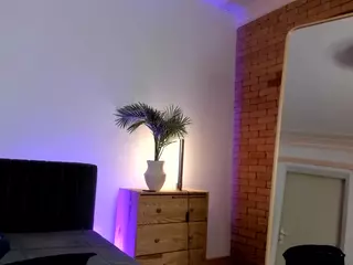 CurlyVixen's Live Sex Cam Show